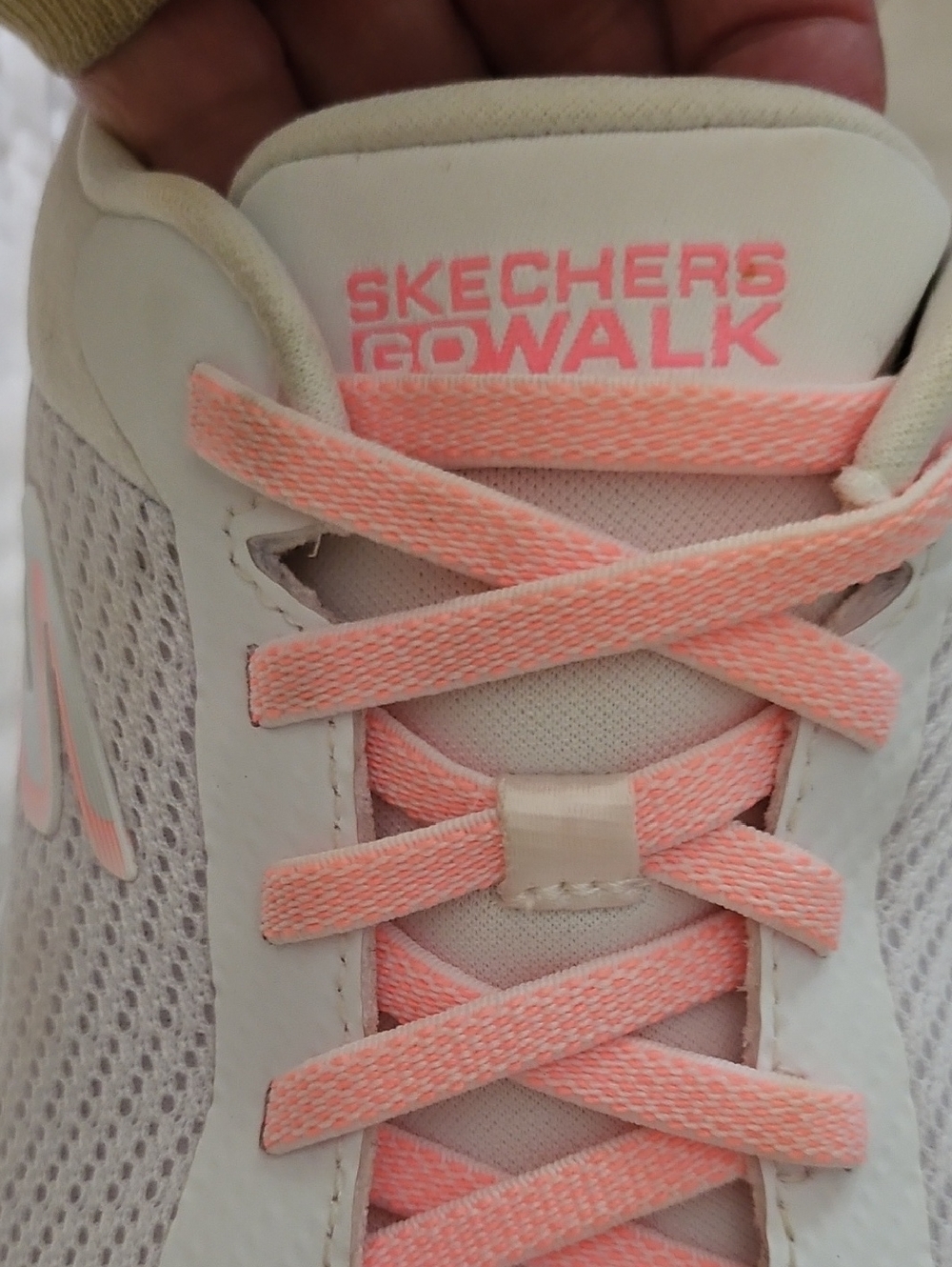 Skechers GOwalk Women's White w/ Pink Accents Sneakers- Size  7 - Picture 3 of 6